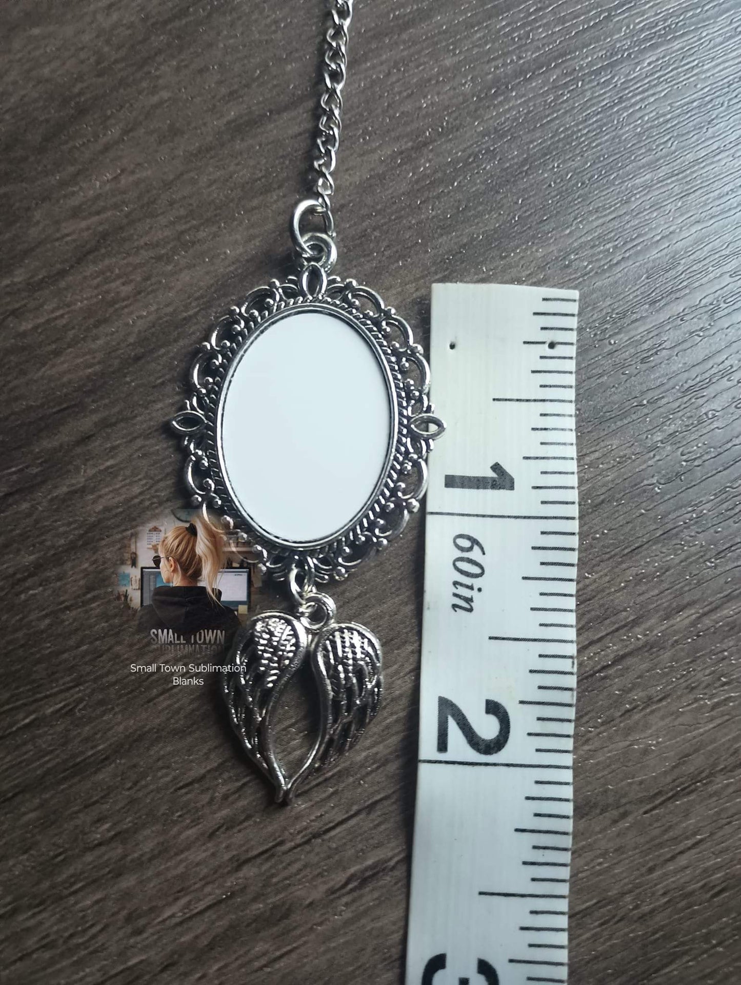 Memorial charm with angel wings