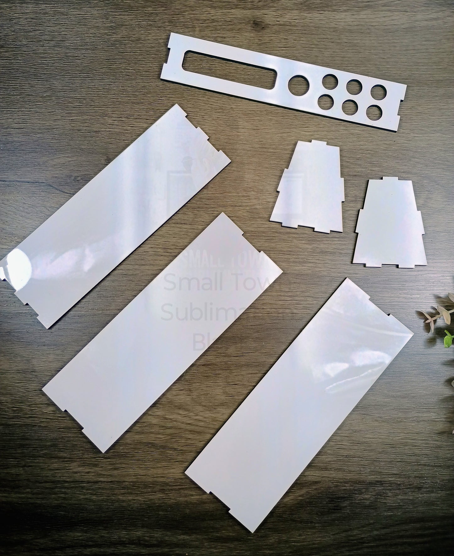 Pen/pencil holder for desktop