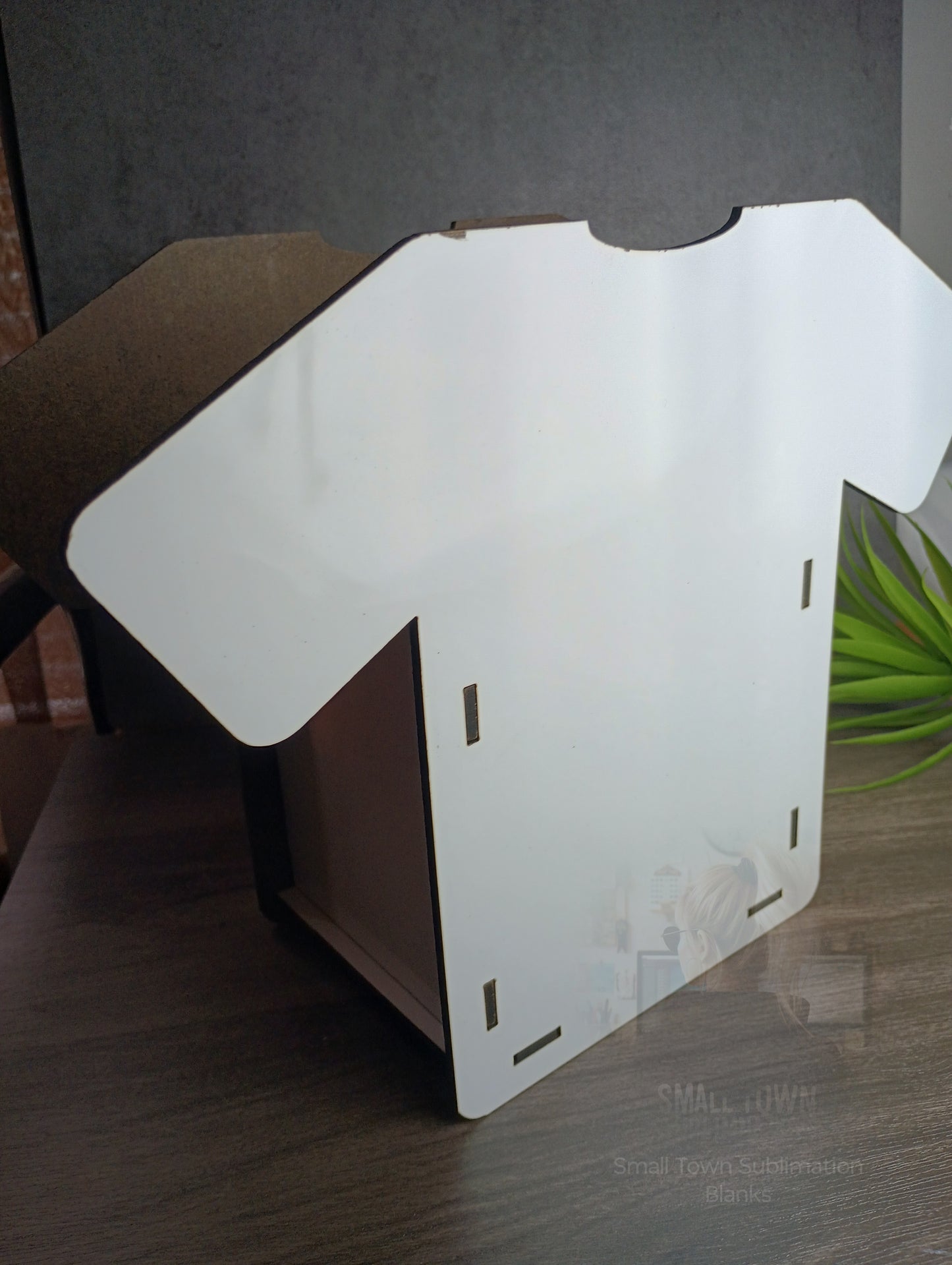 T-shirt gift bag box