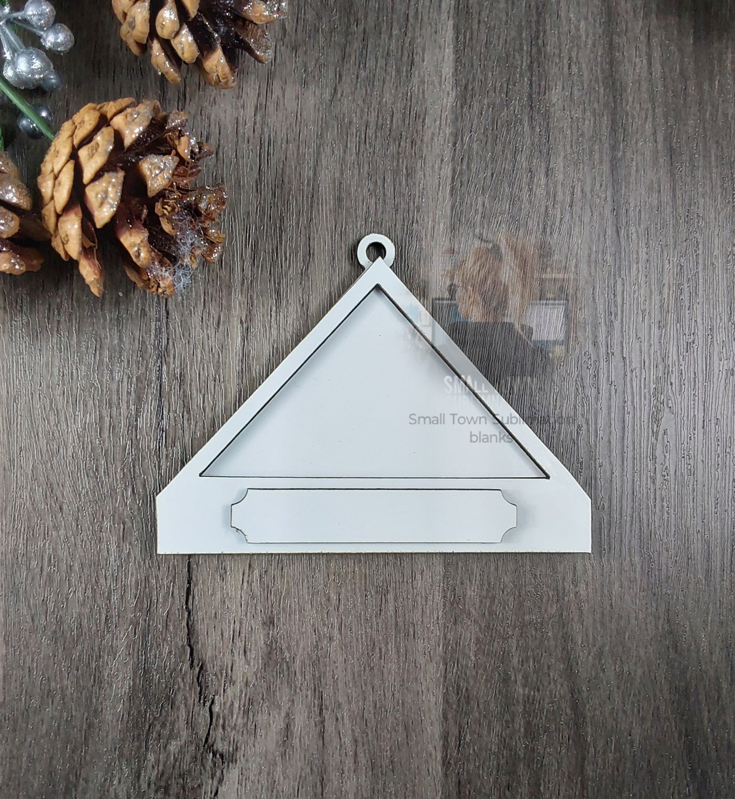 Memorial American flag frame ornament