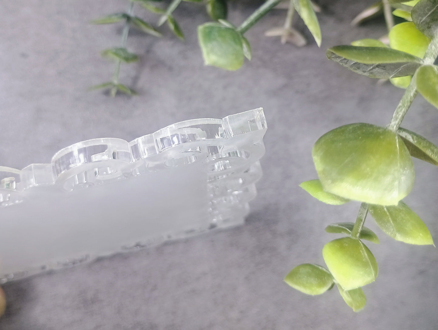Decorative clear acrylic magnet set