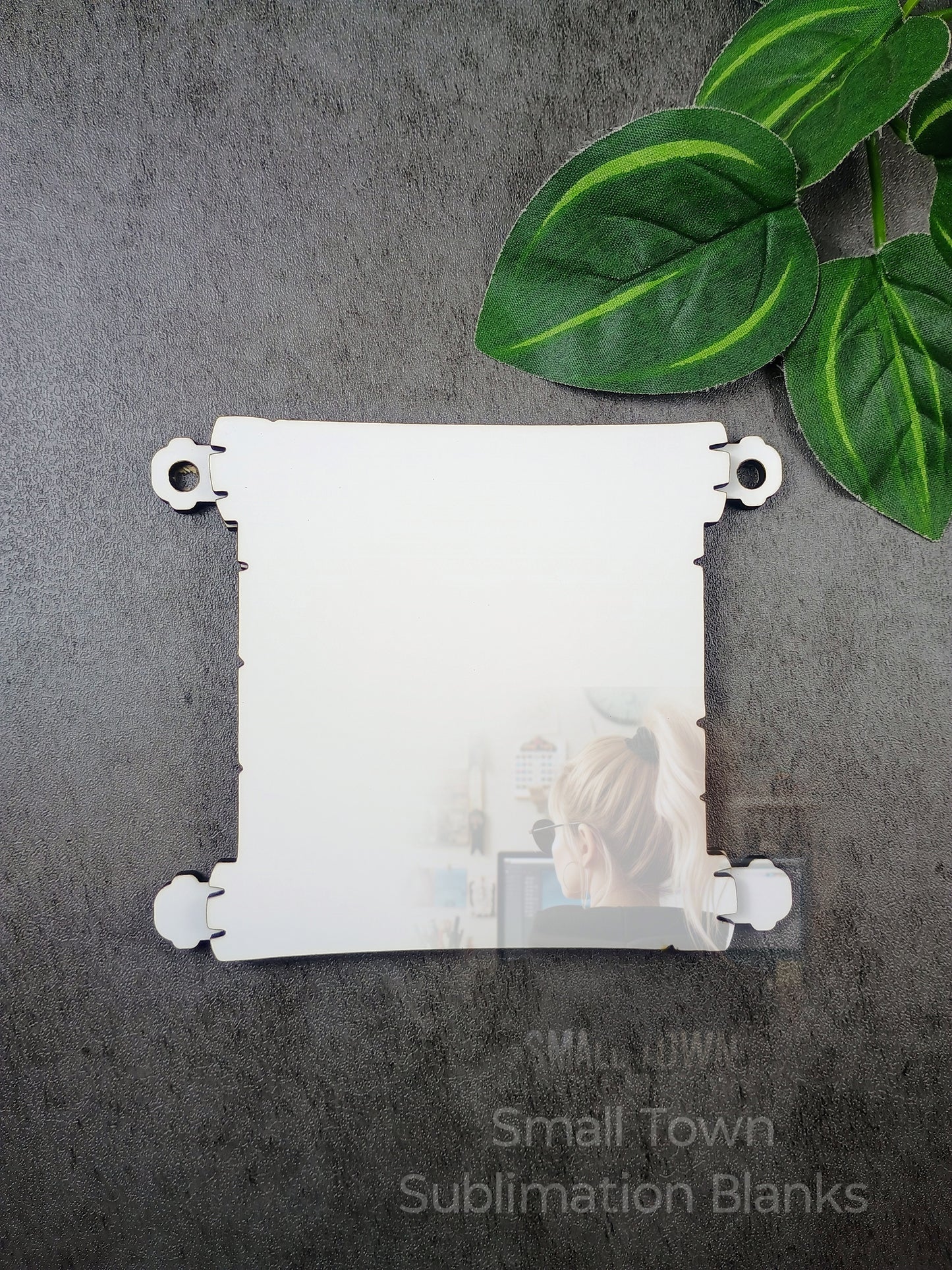 Scroll ornament. 2 layers