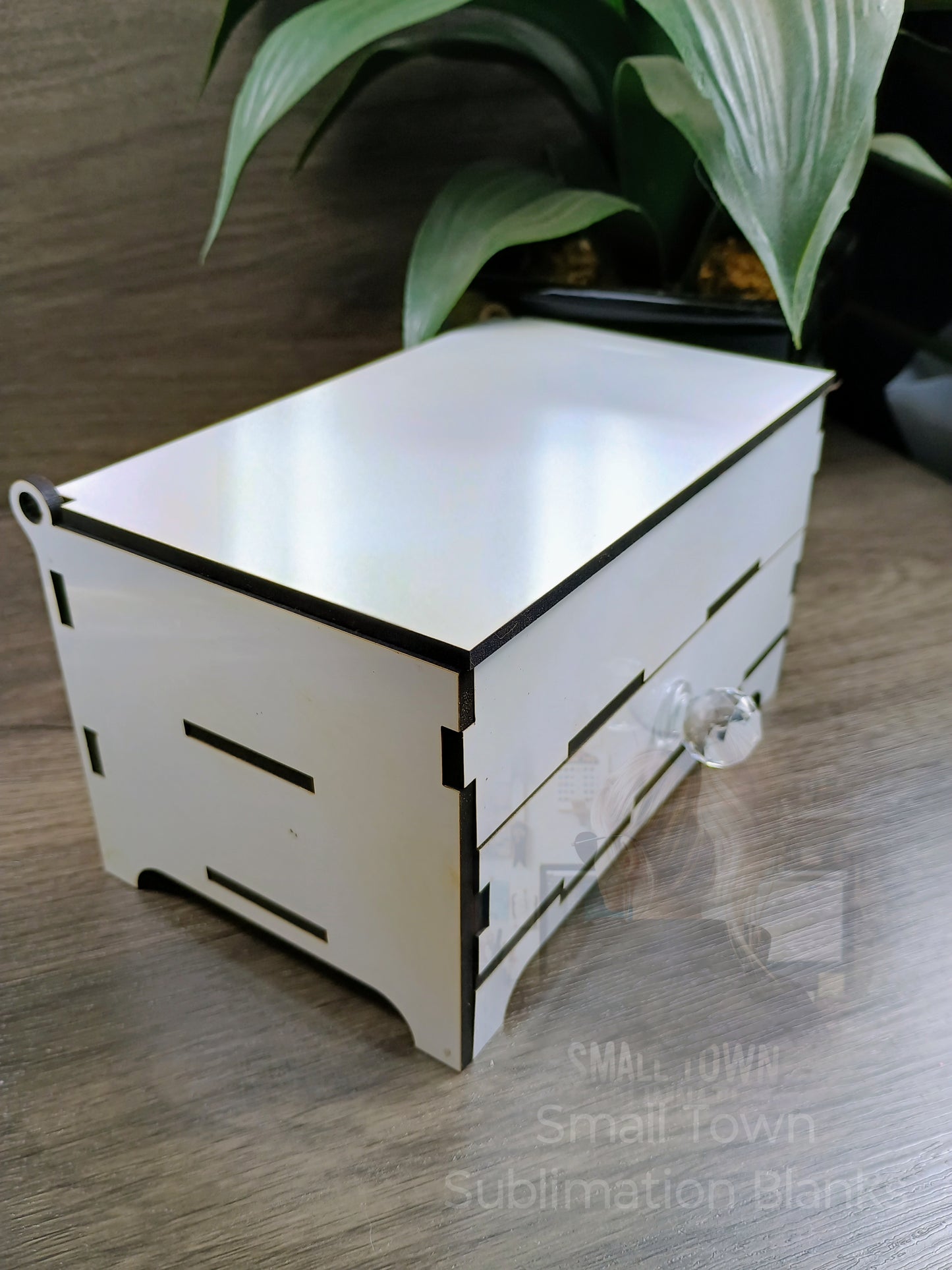 Jewelry box