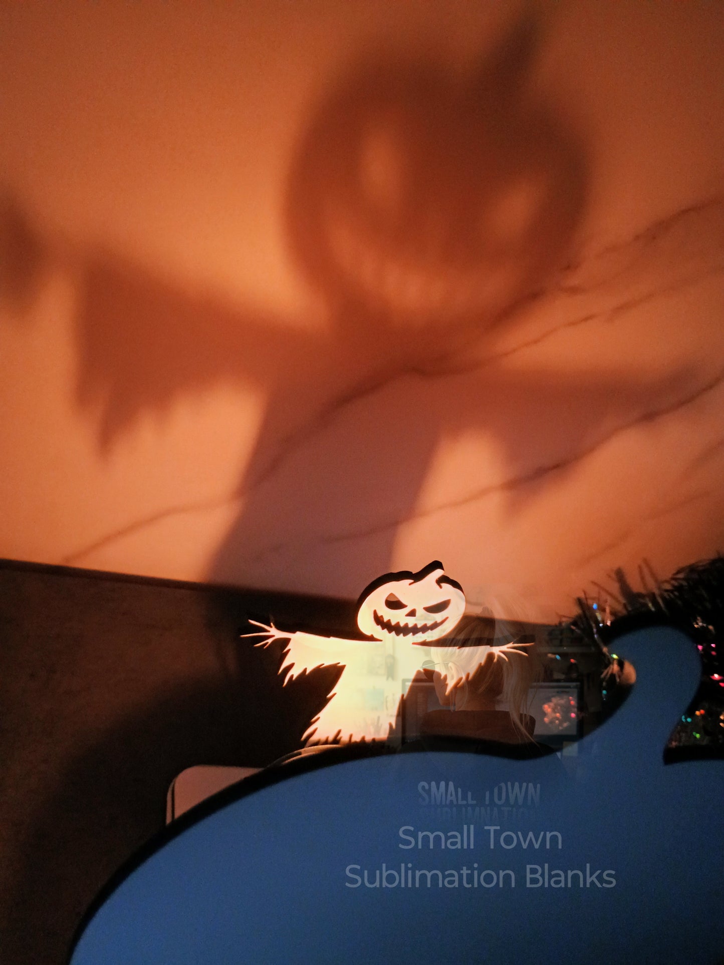 Pumpkin/scarecrow wall reflecting candle holder