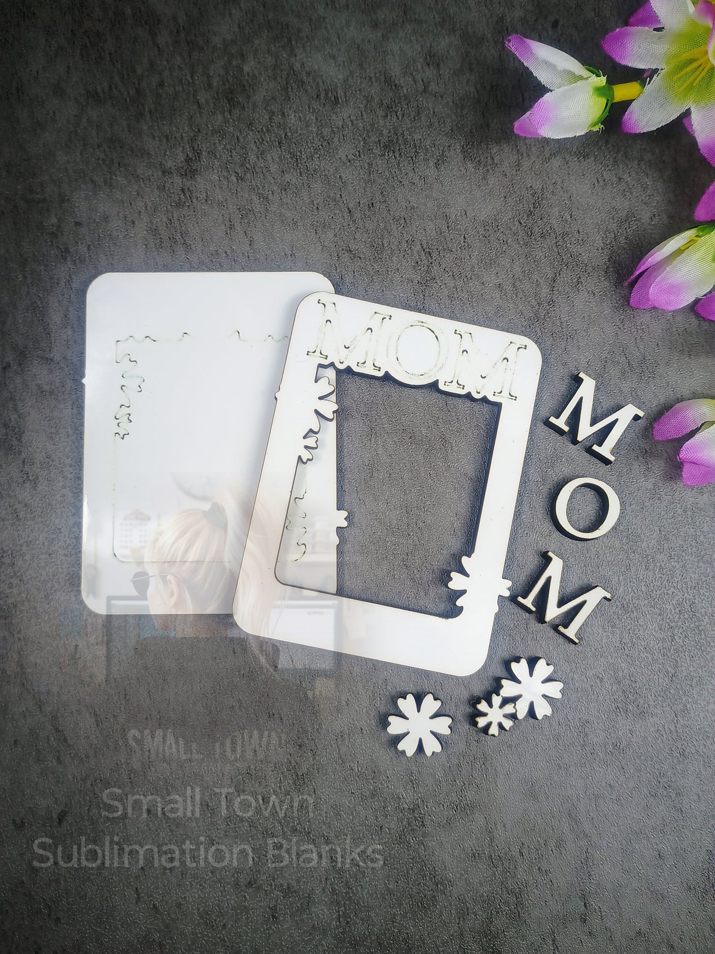 Mom layered magnet