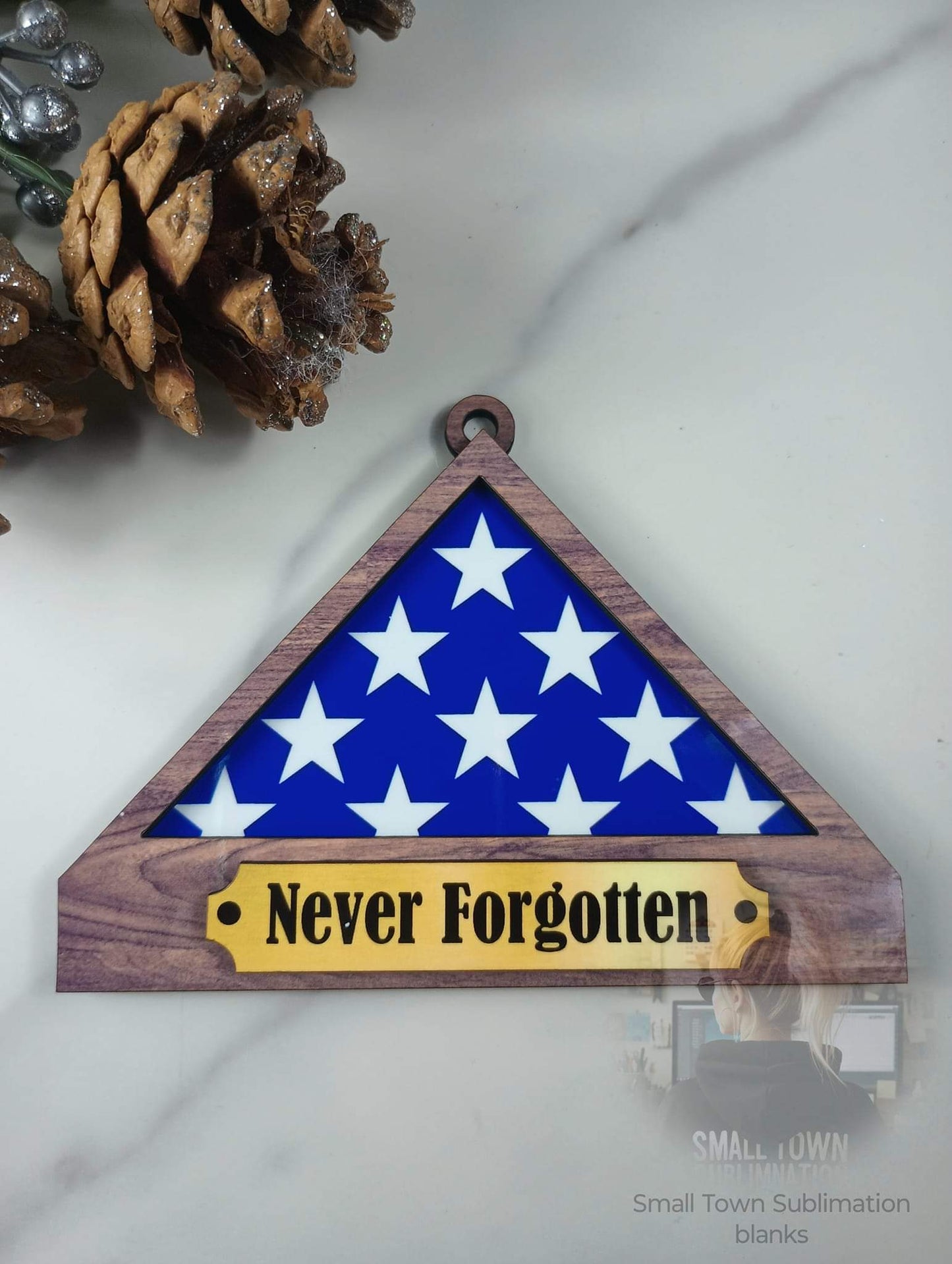 * Memorial American flag frame ornament