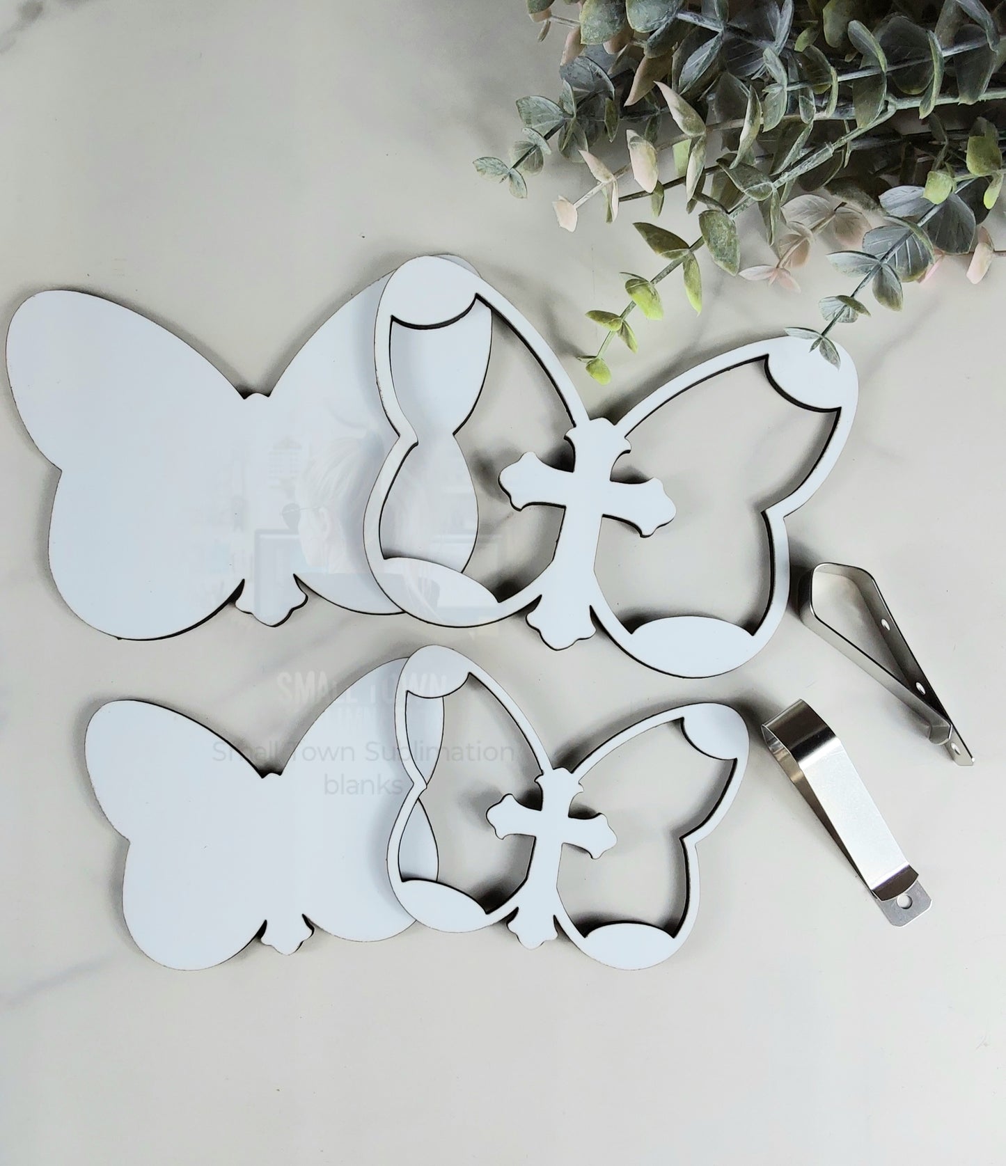 * Butterfly sun visor clip