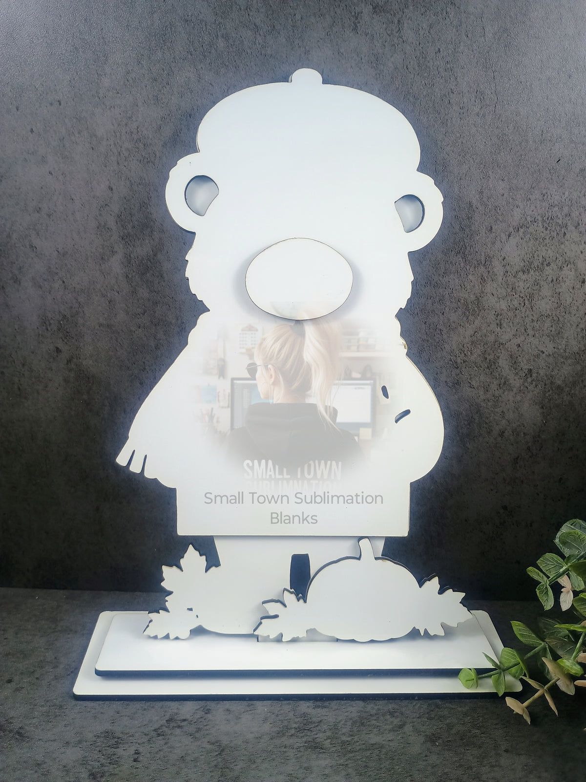 Fall bear, layered shelf sitter