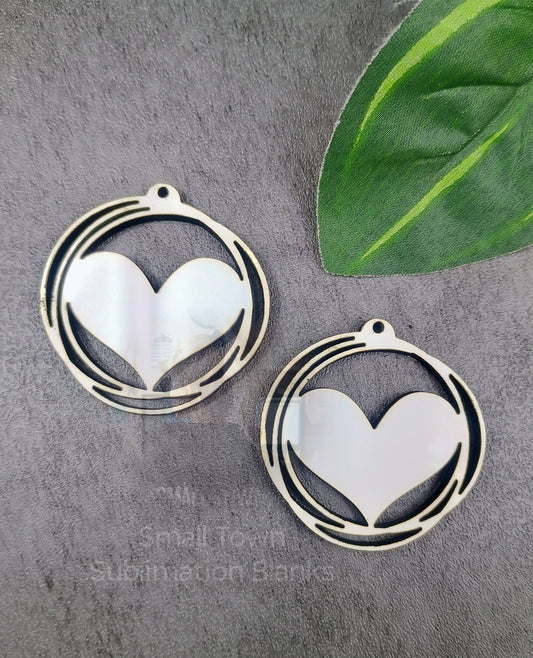 Lined heart earrings