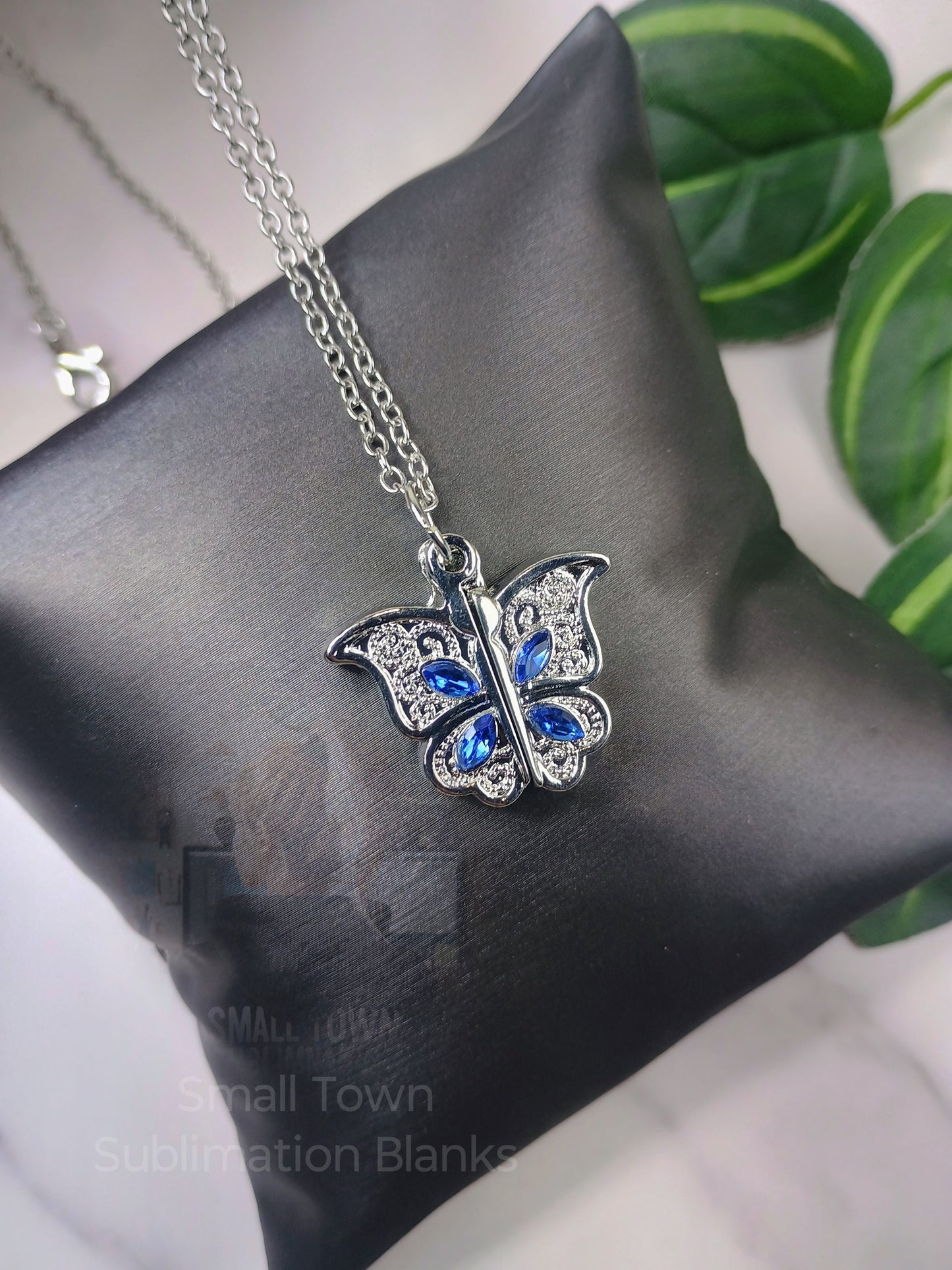 Butterfly split locket necklace