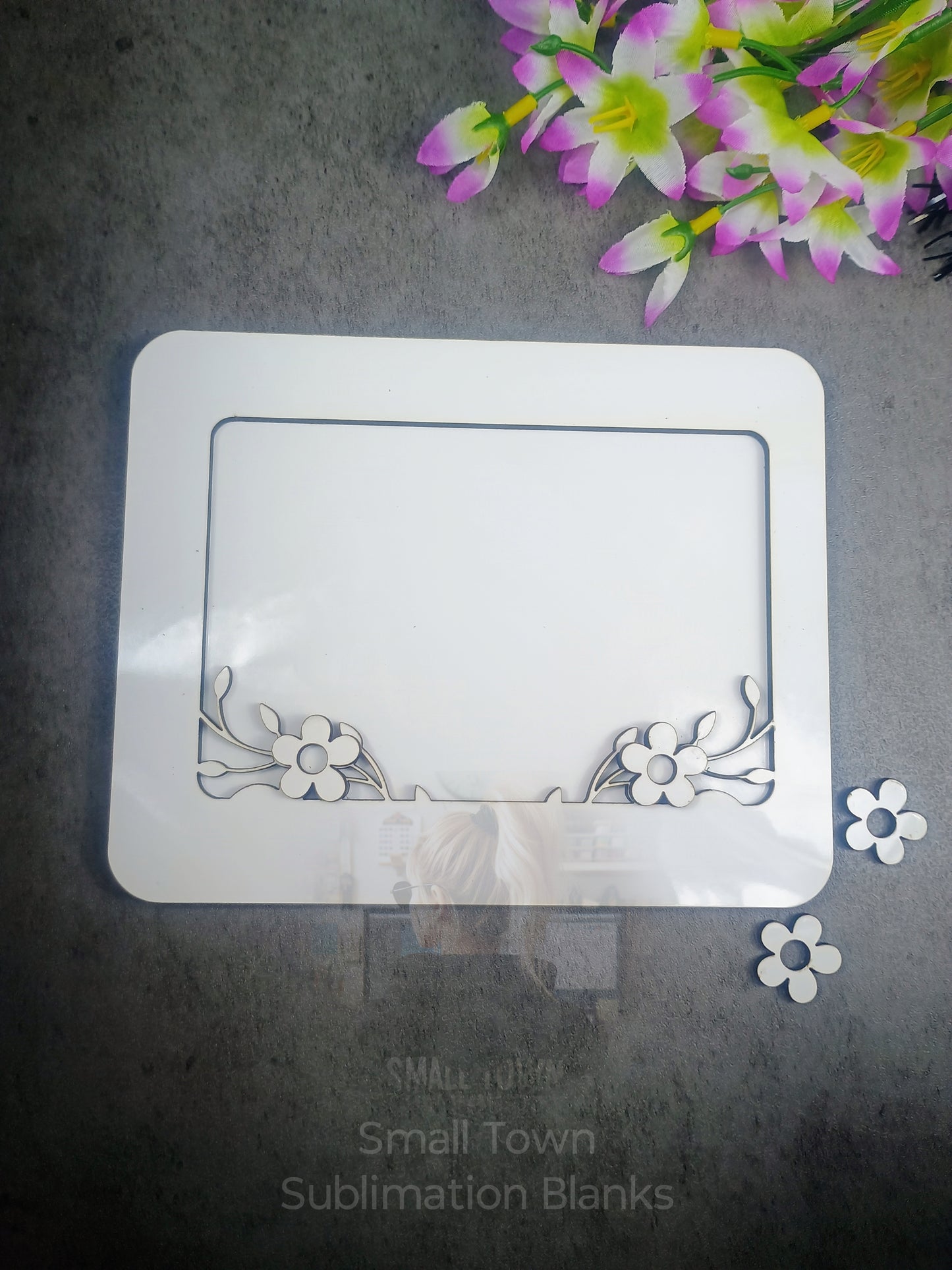 Floral picture frame