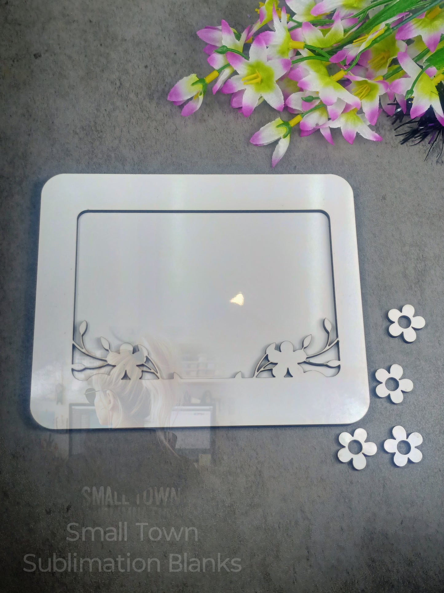 Floral picture frame