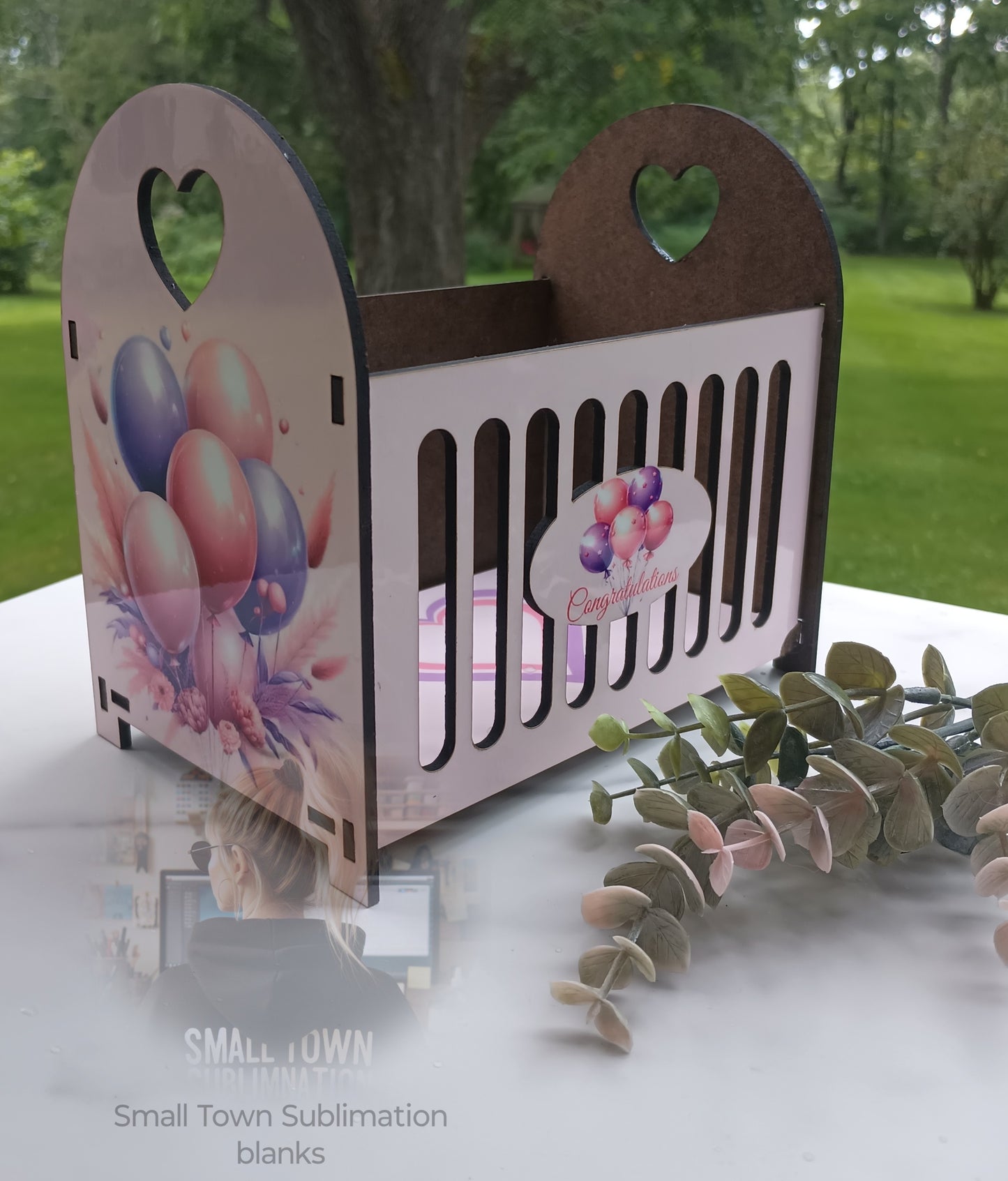 Baby crib gift box