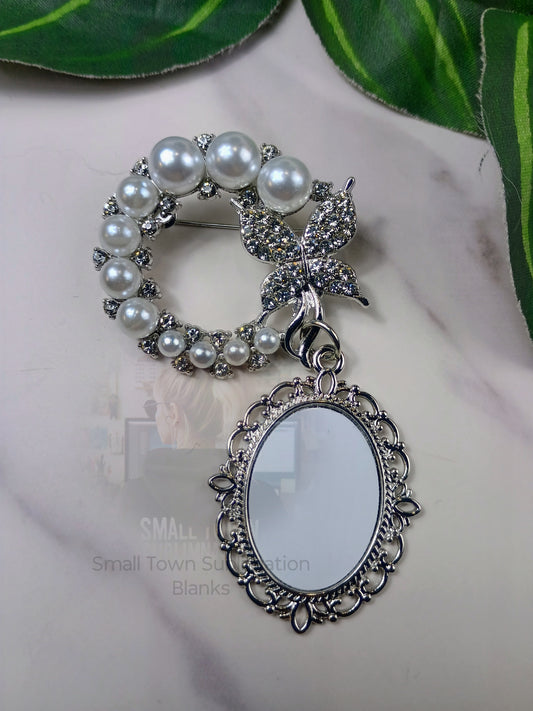 Butterfly pin broach